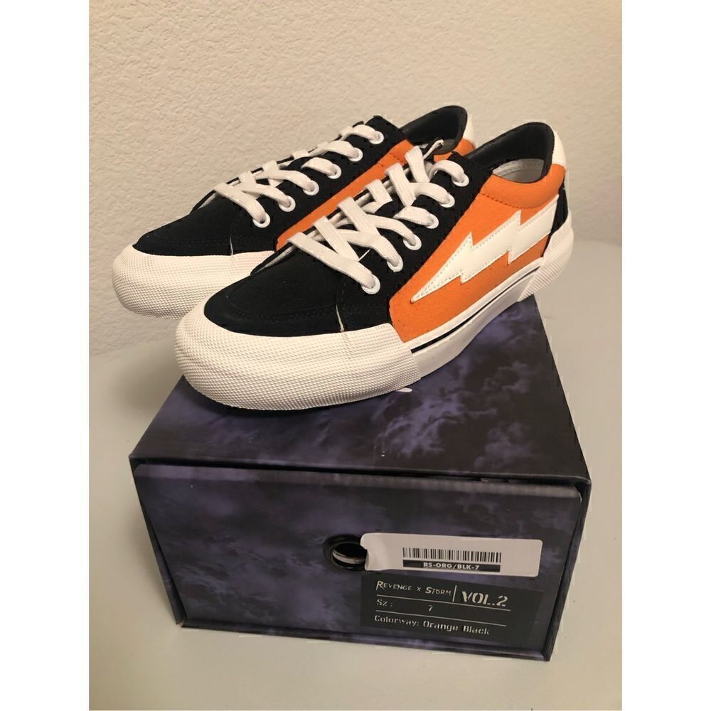 Revenge Storm Orange and Black Men’s Size 7